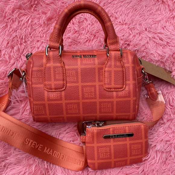 🧡Steve Madden Orange Bcasey Mini crossbody purse🧡 - Picture 3 of 11